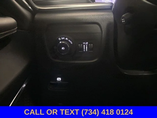 Used 2023 Silver Jeep Overland image 38