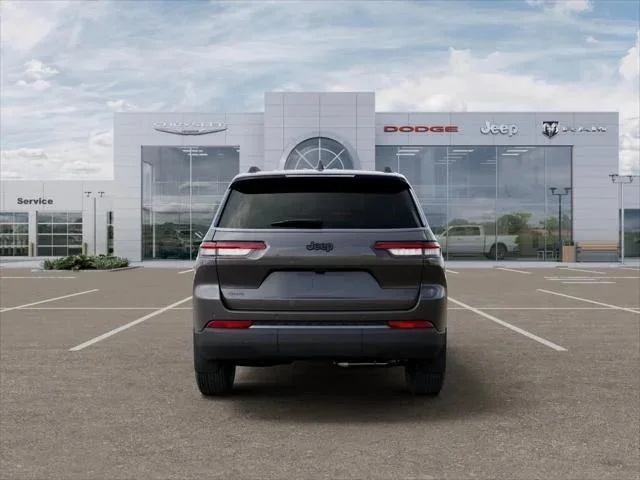 New 2026 Baltic Gray Metallic Clear-Coat Exterior Paint Jeep Laredo image 35