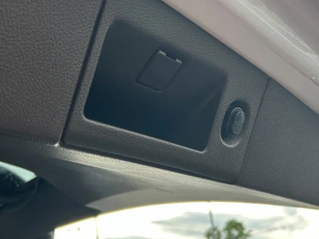 Used 2017 White Frost GMC Denali image 12