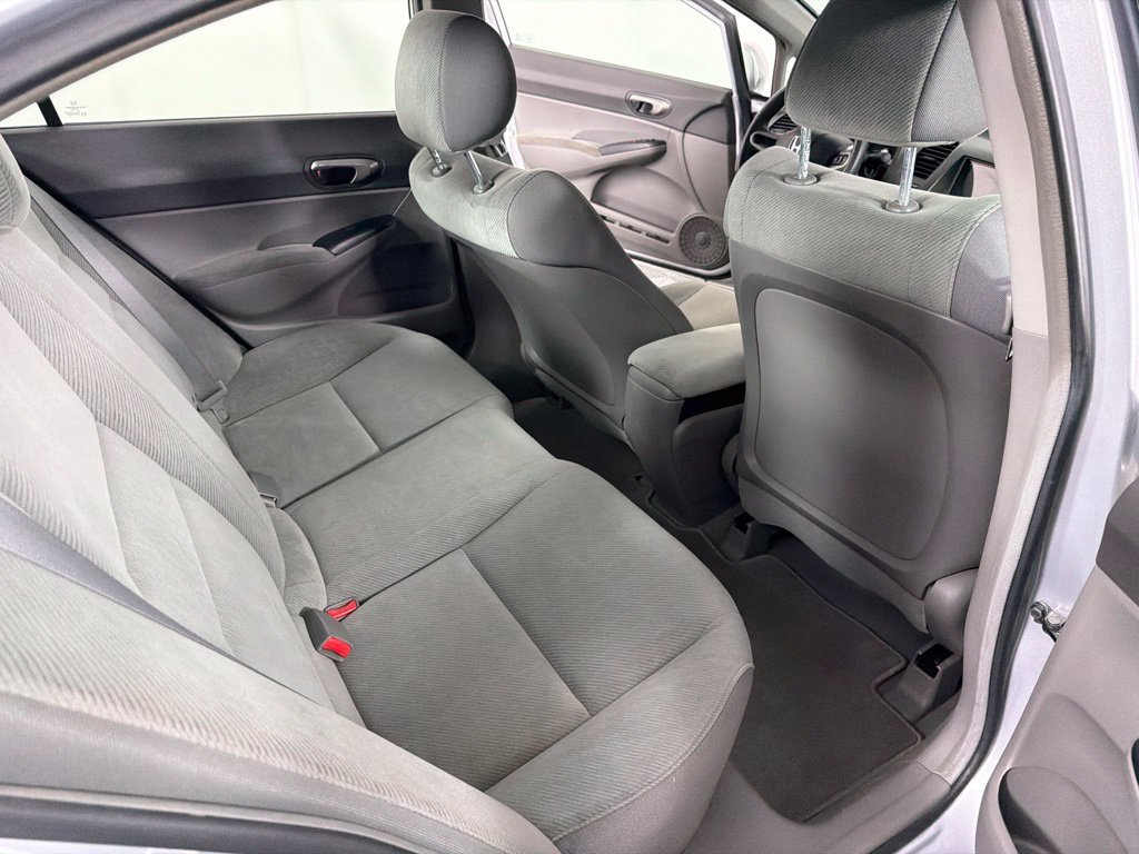 Used 2011 Silver Honda LX image 11