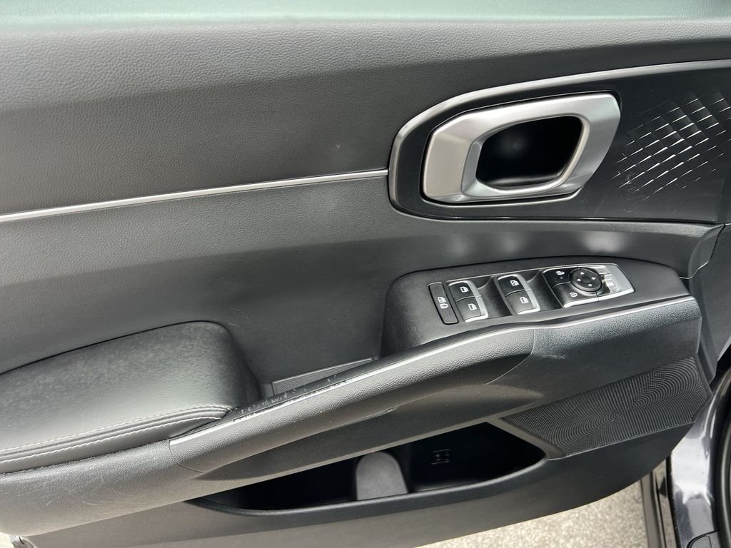 Used 2025 Gray Kia S image 13