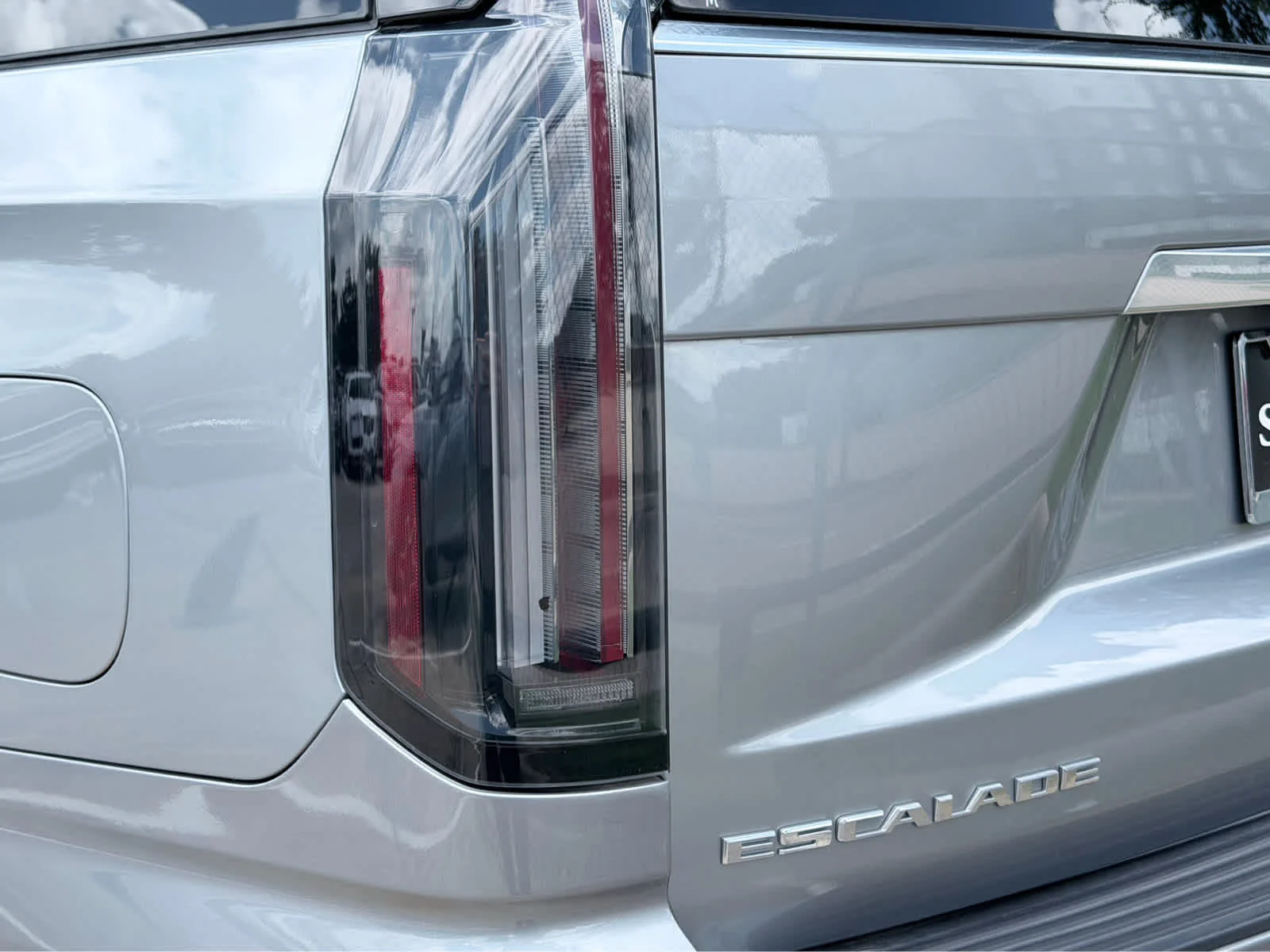 Used 2025 Argent Silver Metallic Cadillac Premium Luxury image 11