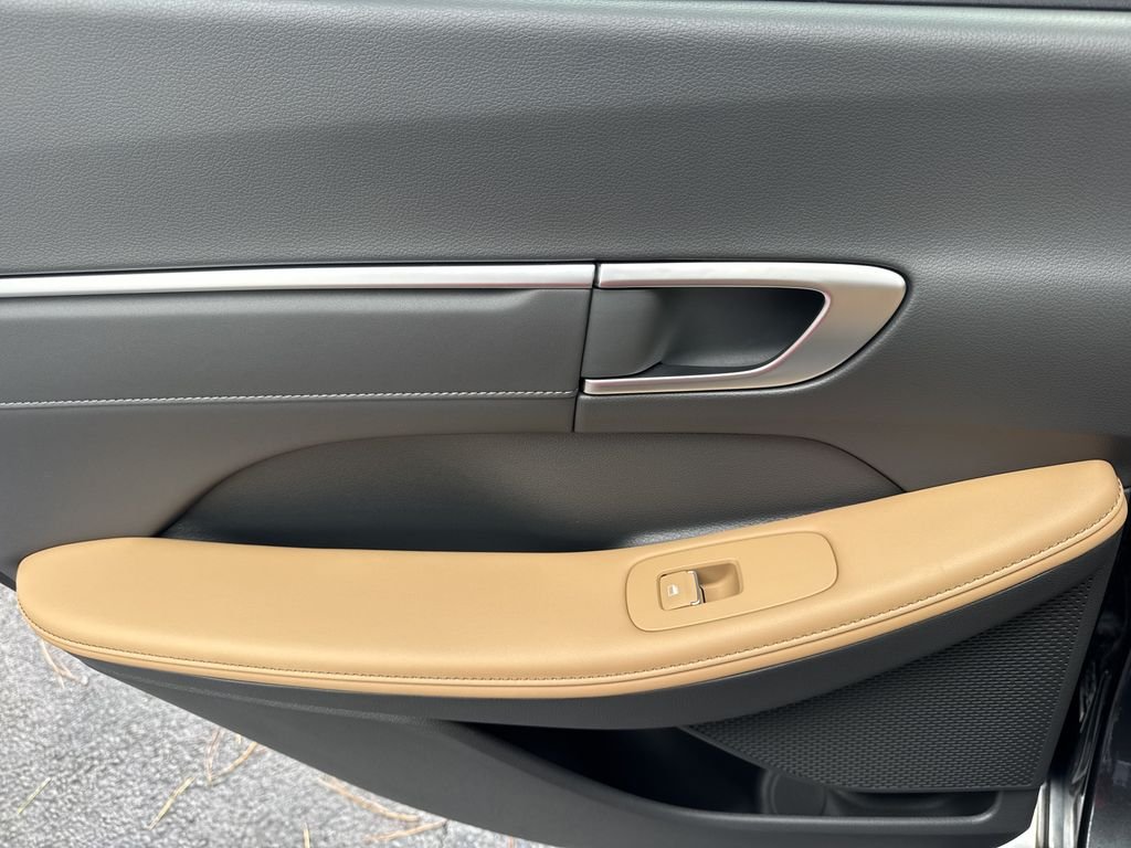 2025 Hyundai Sonata Hybrid Limited - Photo 20