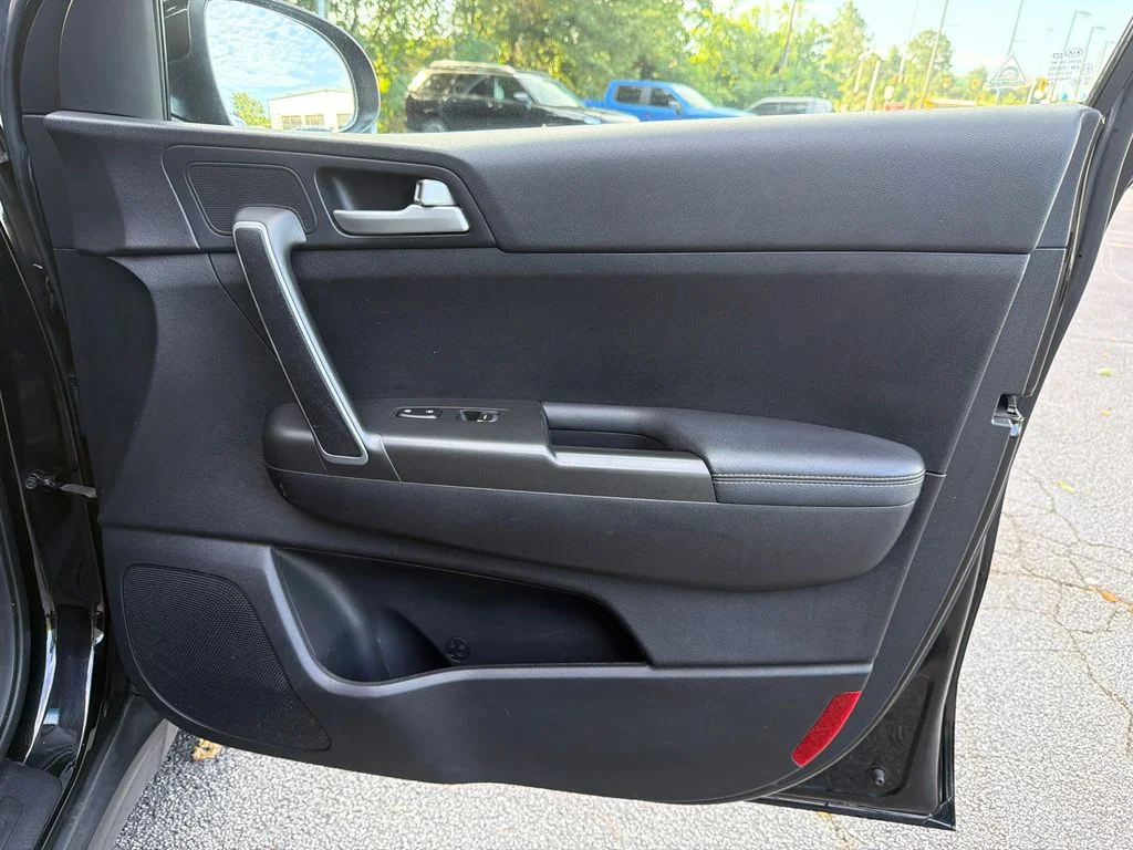 Used 2018 Red Kia LX image 14