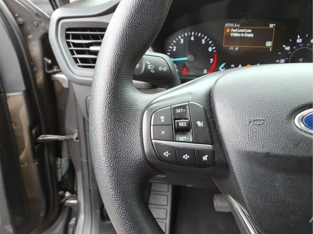 Used 2020 Gray Ford SE image 24