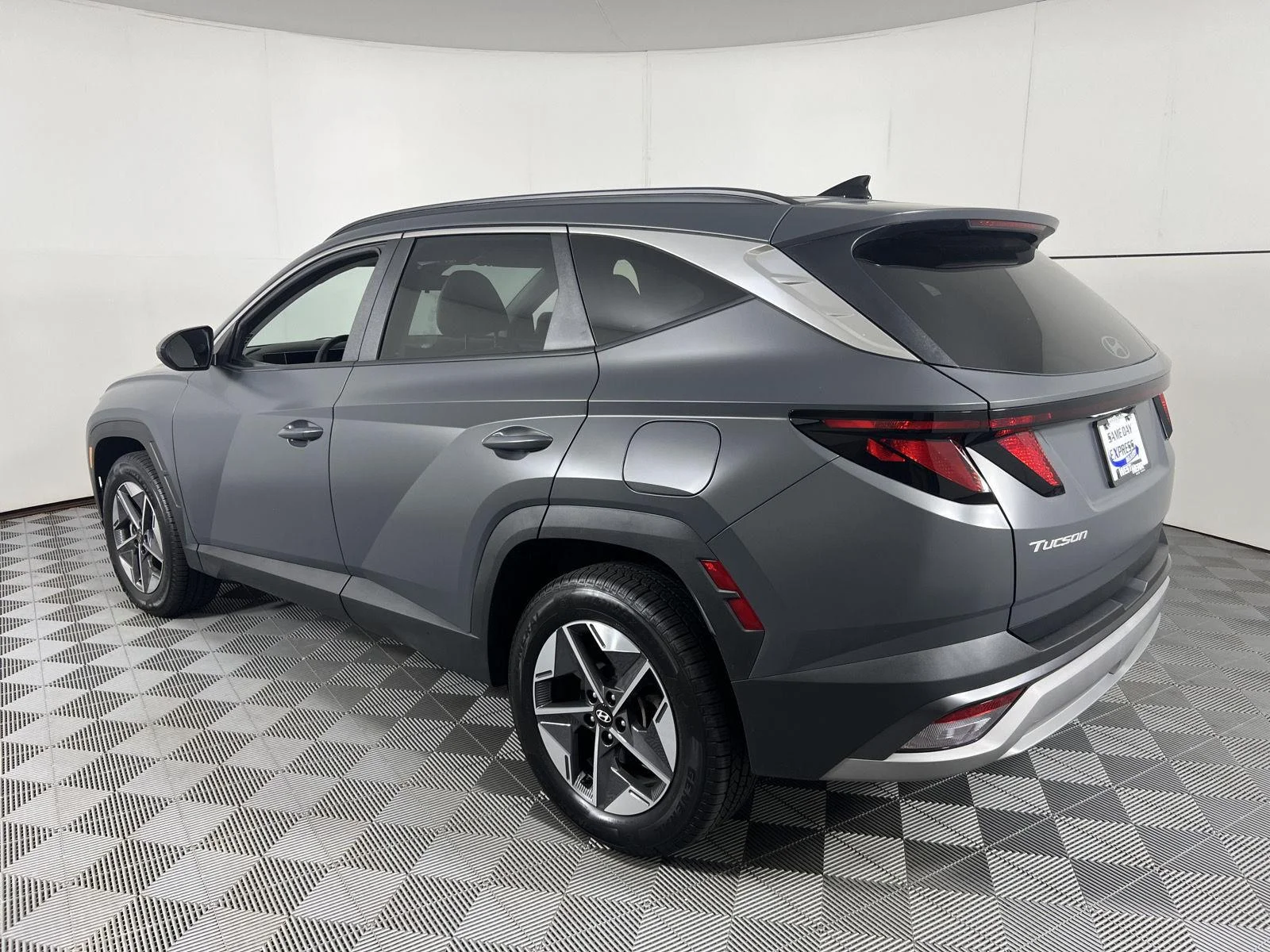 Used 2025 Ecotronic Gray Matte Hyundai SEL image 9