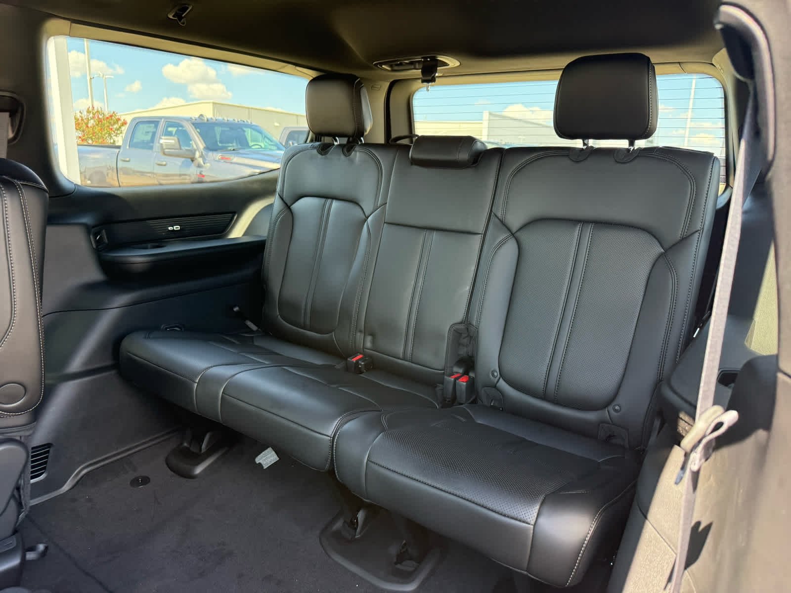 New 2026 High Gloss Black Exterior Paint Jeep  image 12