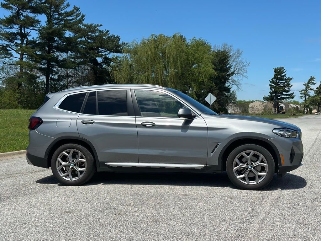 Used 2024 Skyscraper Grey Metallic BMW xDrive30i image 10