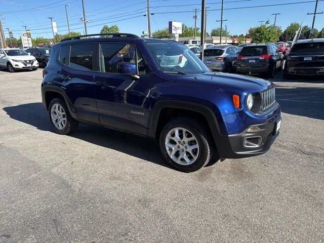 Used 2018 Blue Jeep Latitude image 2