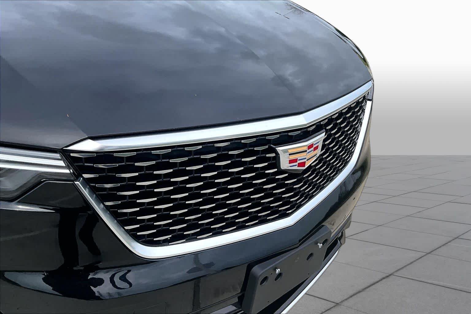 Used 2024 Stellar Black Metallic Cadillac FWD Premium Luxury image 28