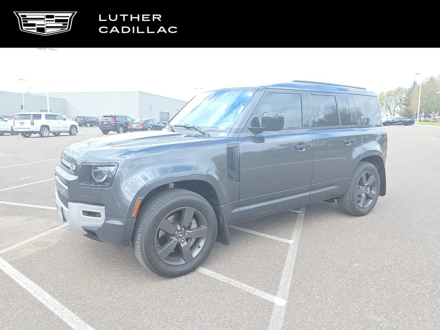 2023 Land Rover Defender SE