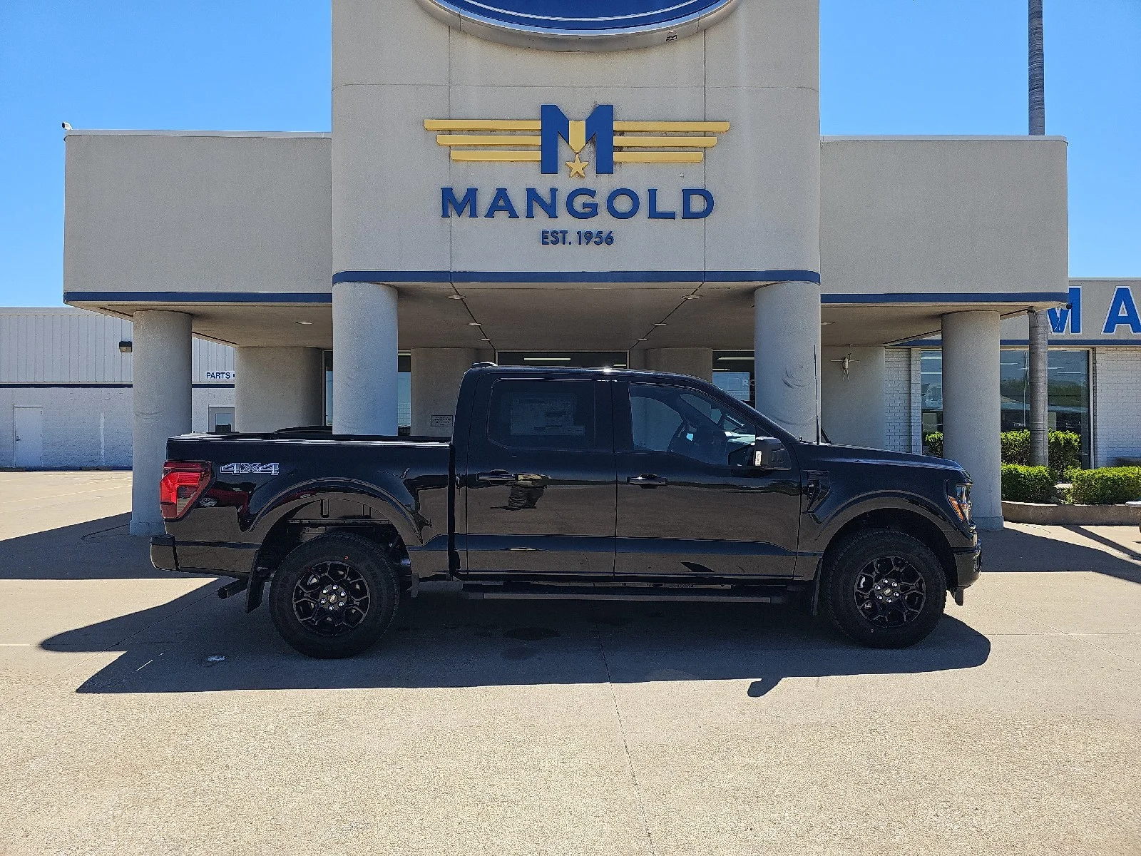 New 2026 Agate Black Metallic Ford XLT image 1