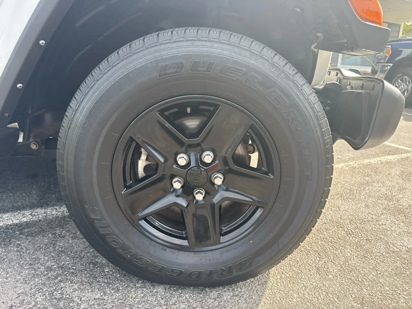 Used 2021 Bright White Clearcoat Jeep Sport S image 10