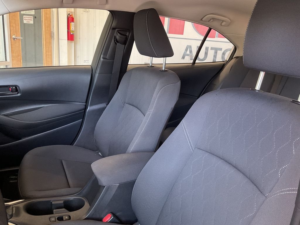 Used 2025 White Toyota LE image 15
