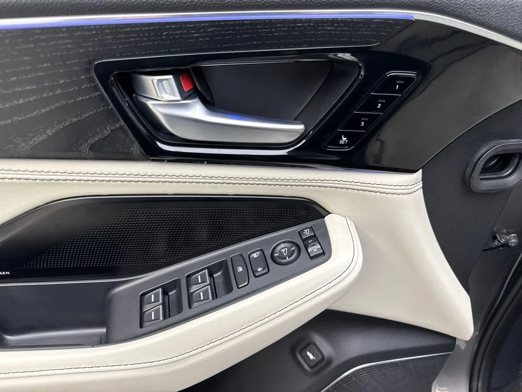Used 2025  Acura Type S w/Advance Package image 33
