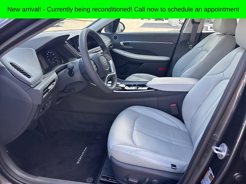 Used 2023 Gray Hyundai SEL image 9
