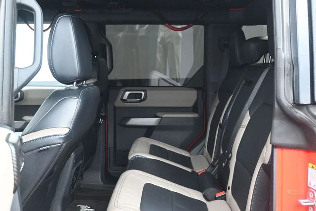 Photo 37