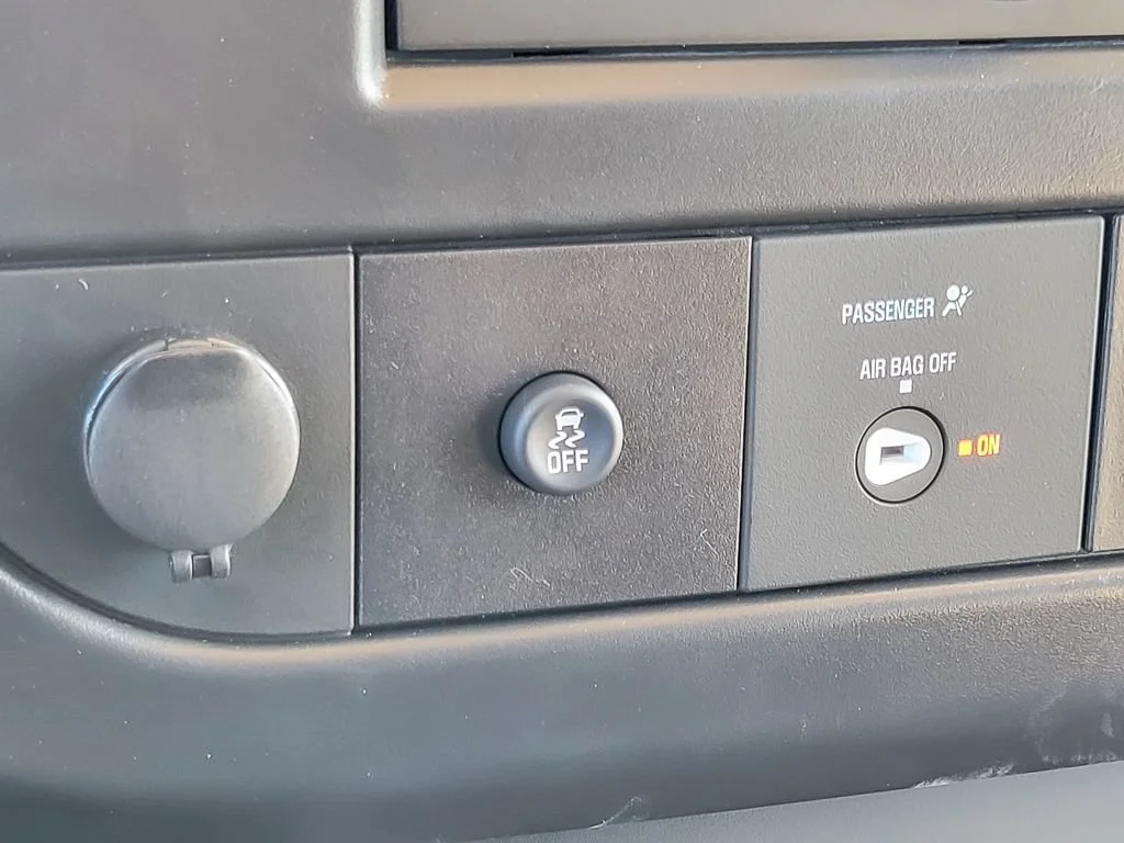 2026 GMC Savana Cargo Work Van - Photo 14