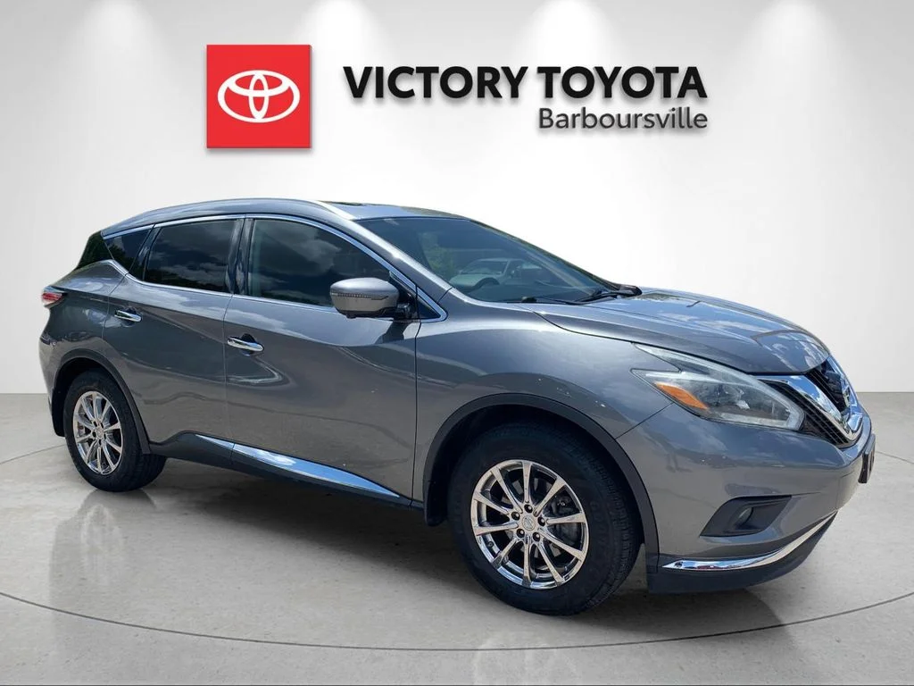 Used 2018 Gray Nissan SL image 5