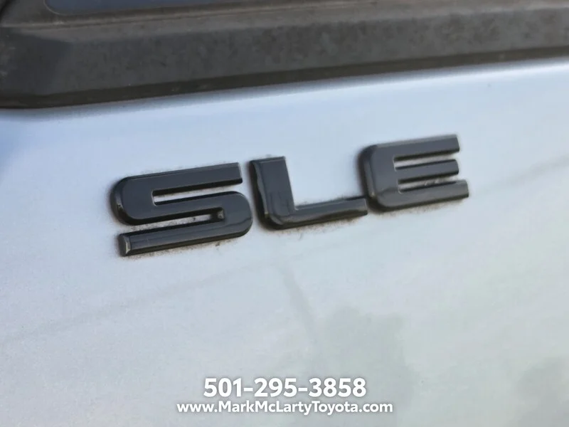 Used 2020 Quicksilver Metallic GMC SLE image 10