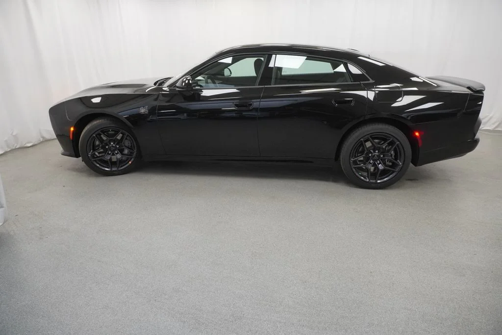 New 2026 Diamond Black Crystal Pearlcoat Dodge Scat Pack image 13