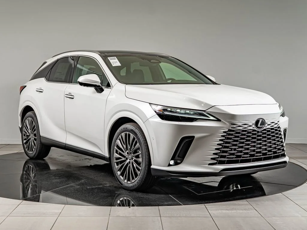 New 2026 Eminent White Pearl Lexus 350 Luxury image 3