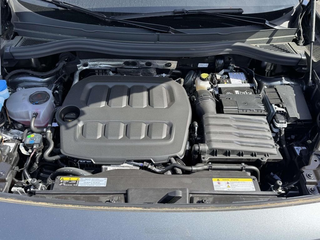 2025 Volkswagen Tiguan SE - Photo 14