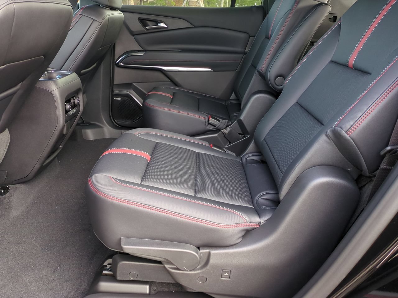 Used 2026 Mosaic Black Metallic Chevrolet RS image 30