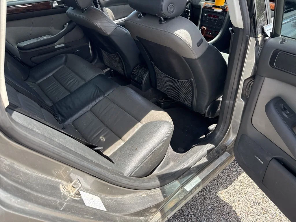 Used 2004 Gray Audi 4.2 image 27