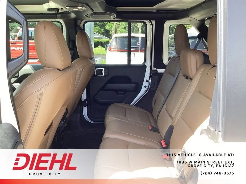 Used 2022 White Jeep Unlimited Sahara image 13