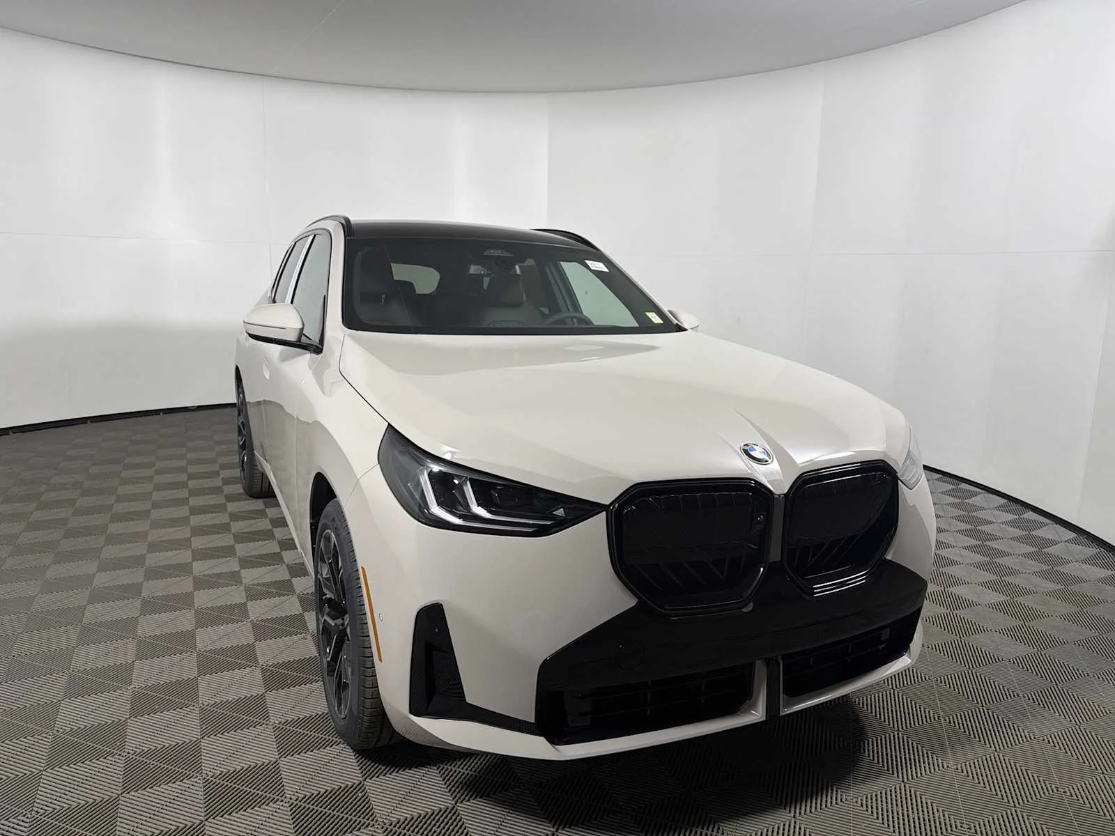 New 2026 Dune Grey Metallic BMW 30 xDrive image 6