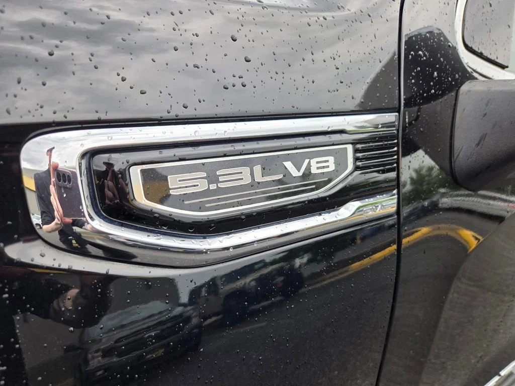 Used 2019 Black GMC SLT image 9