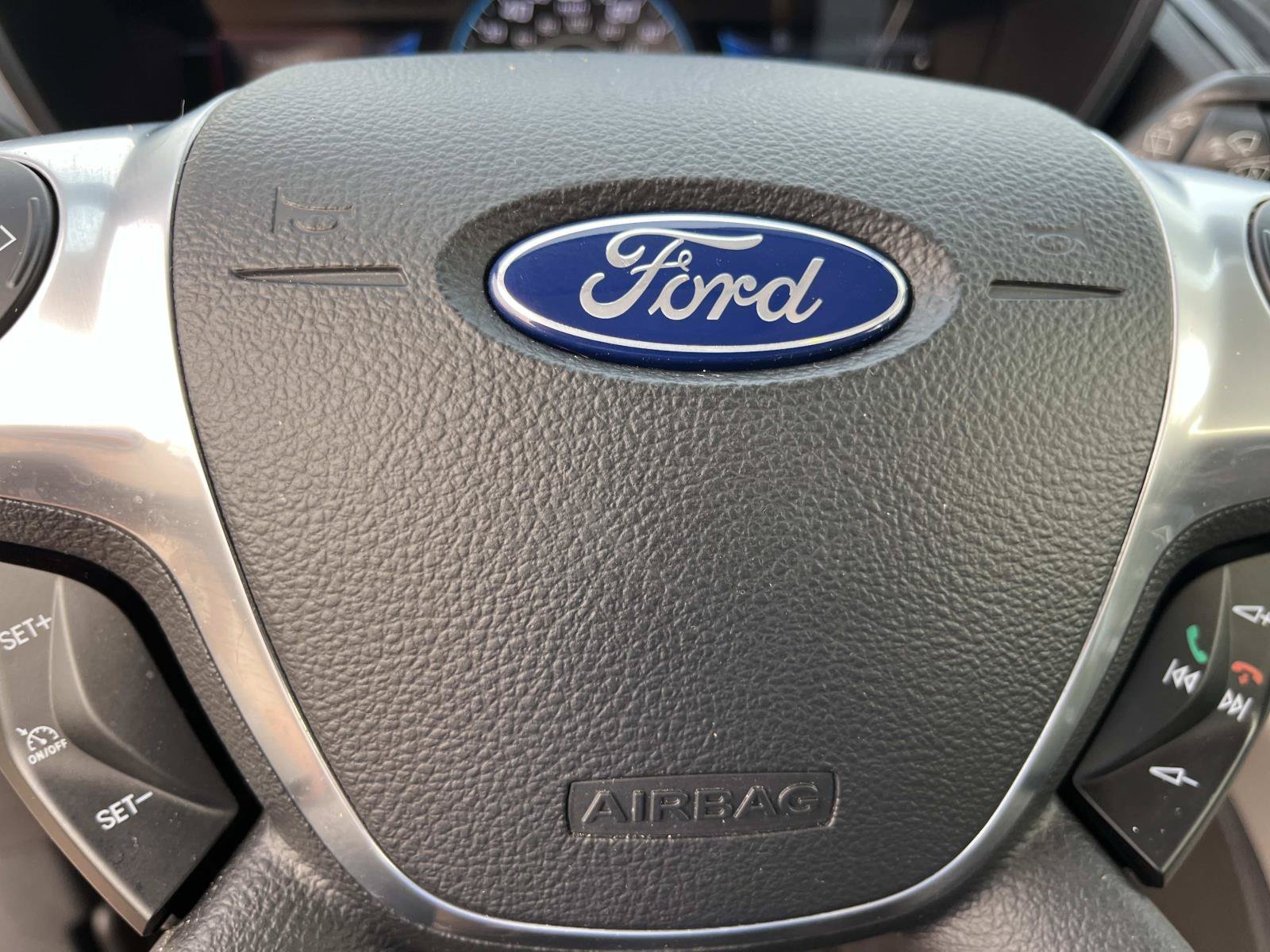 Used 2016 White Platinum Metallic Tri-Coat Ford SEL image 30