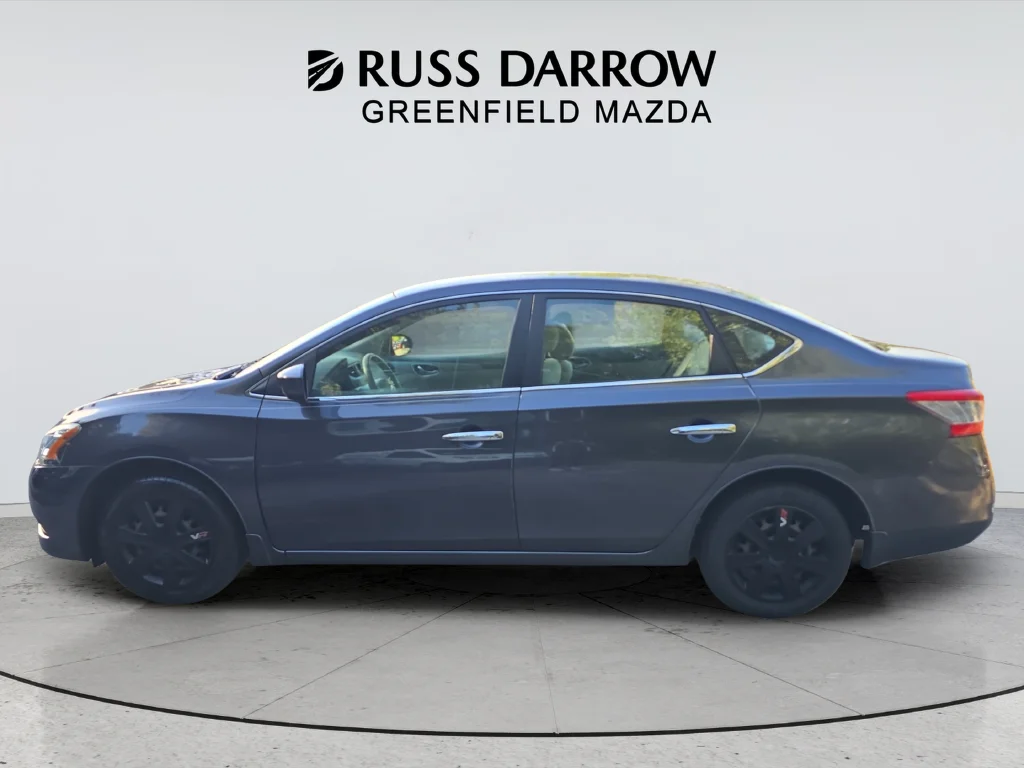 Used 2014 Gray Nissan SV image 2