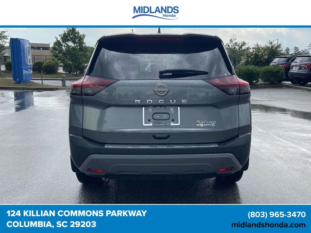 Used 2023 Gun Metallic Nissan SV image 5