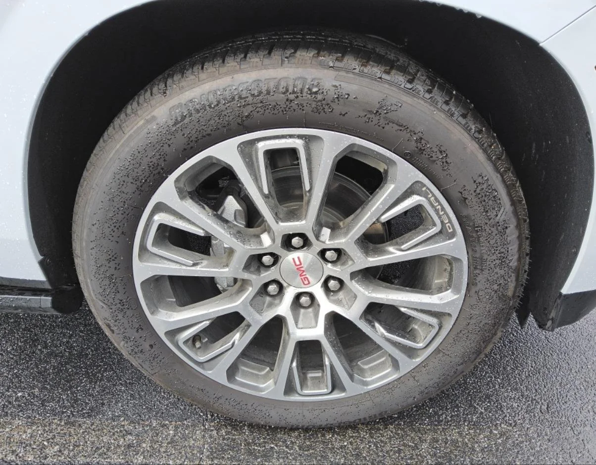 Used 2026 Glacier White Tricoat GMC Denali image 20