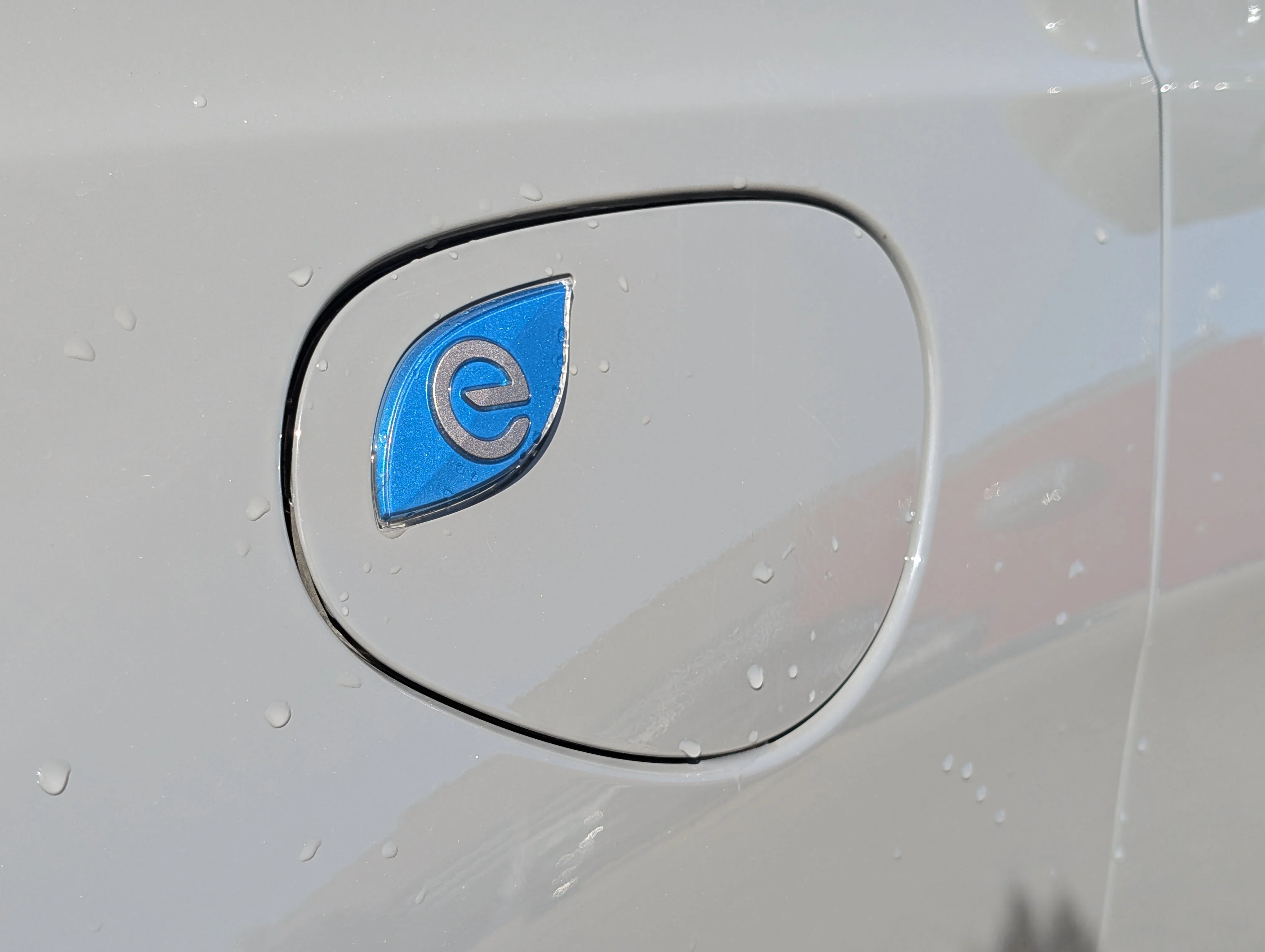 Used 2022 Ceramic Grey Chrysler Limited image 16