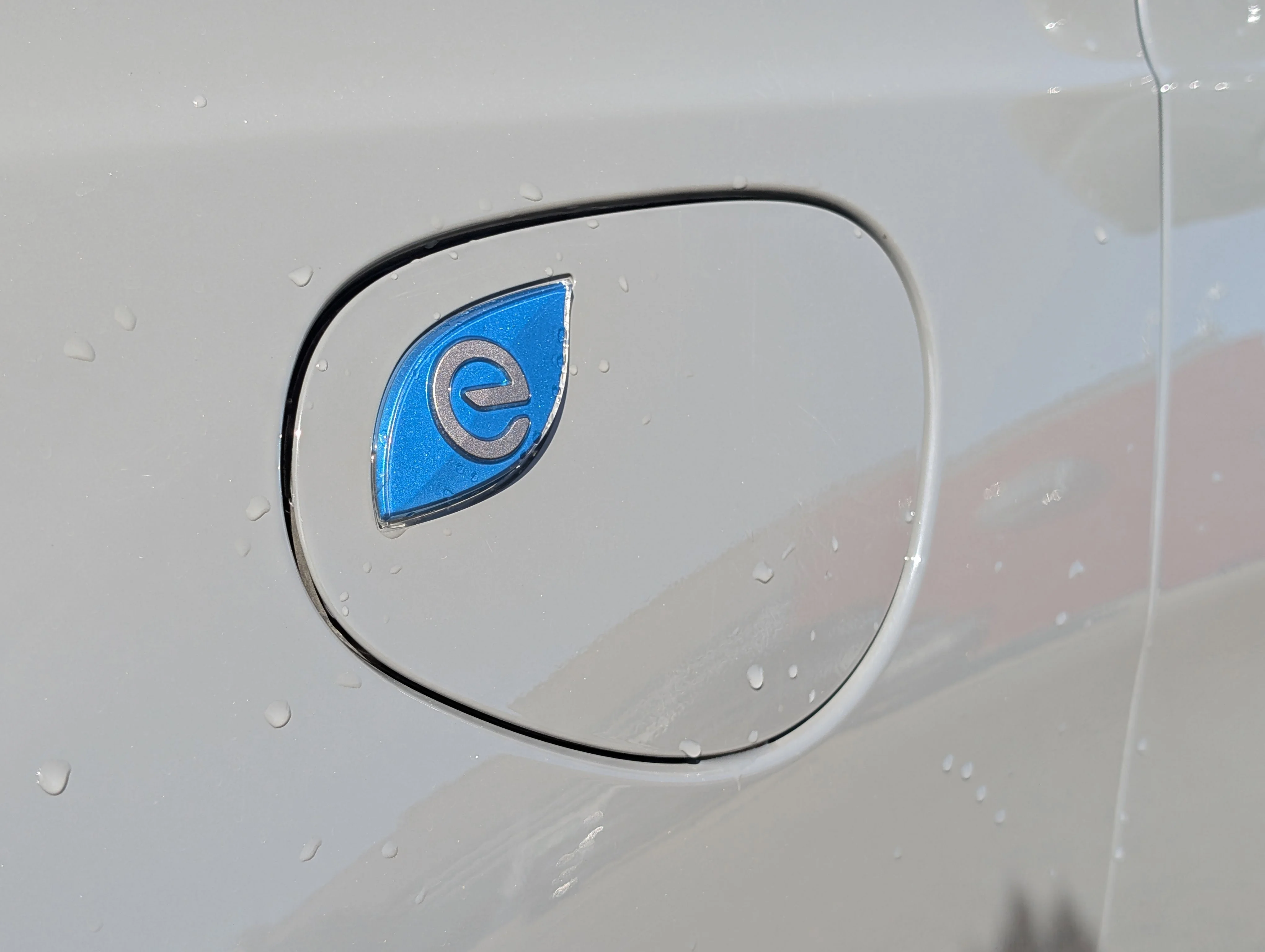 Used 2022 Ceramic Grey Chrysler Limited image 16