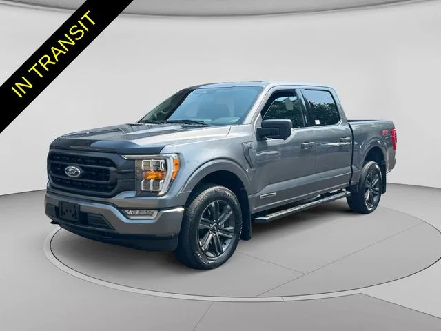Used 2023  Ford XLT image 1