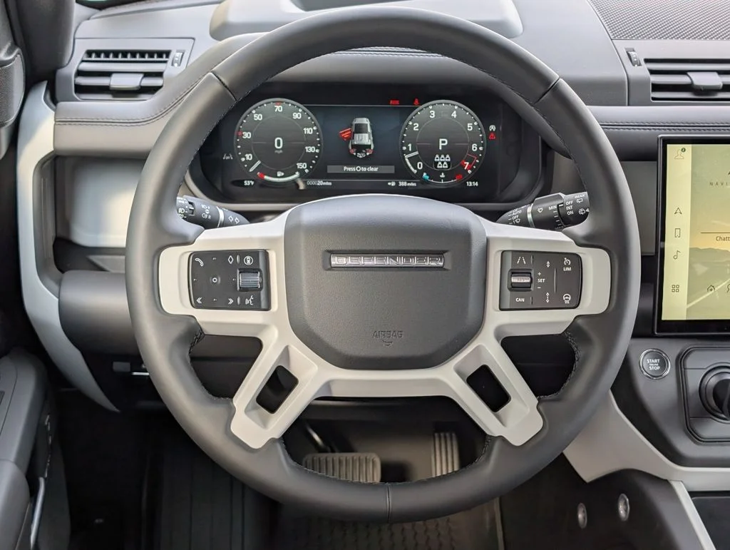 New 2026 Tasman Blue Land Rover X-Dynamic SE image 22