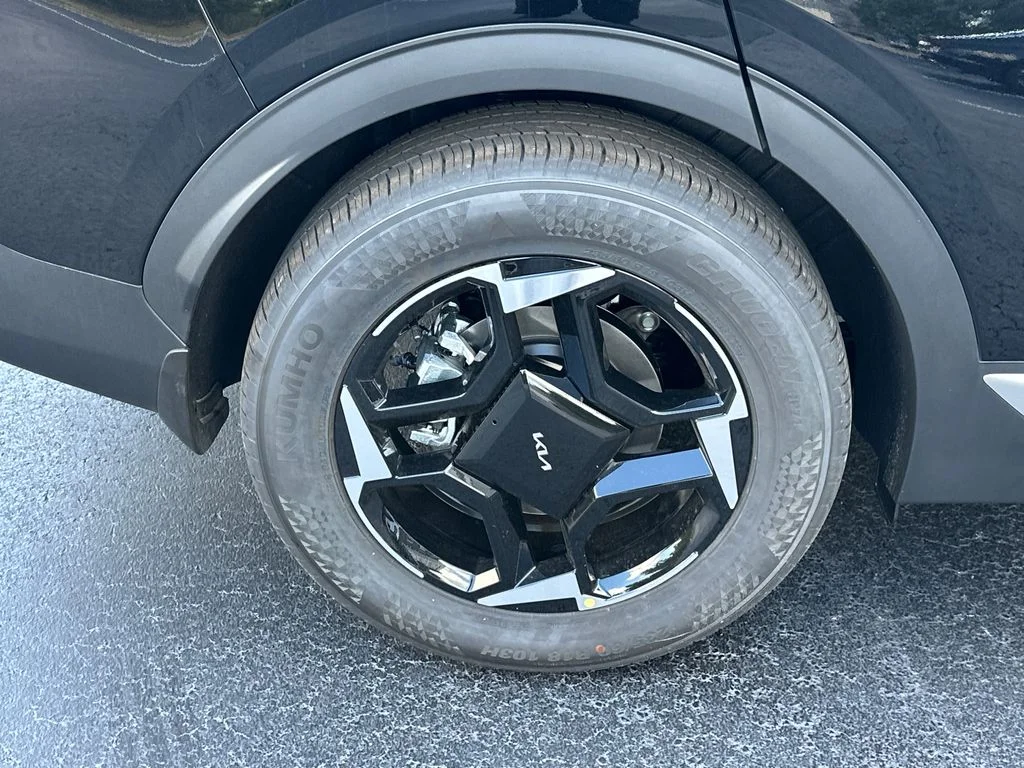 New 2026 Black Kia EX image 17