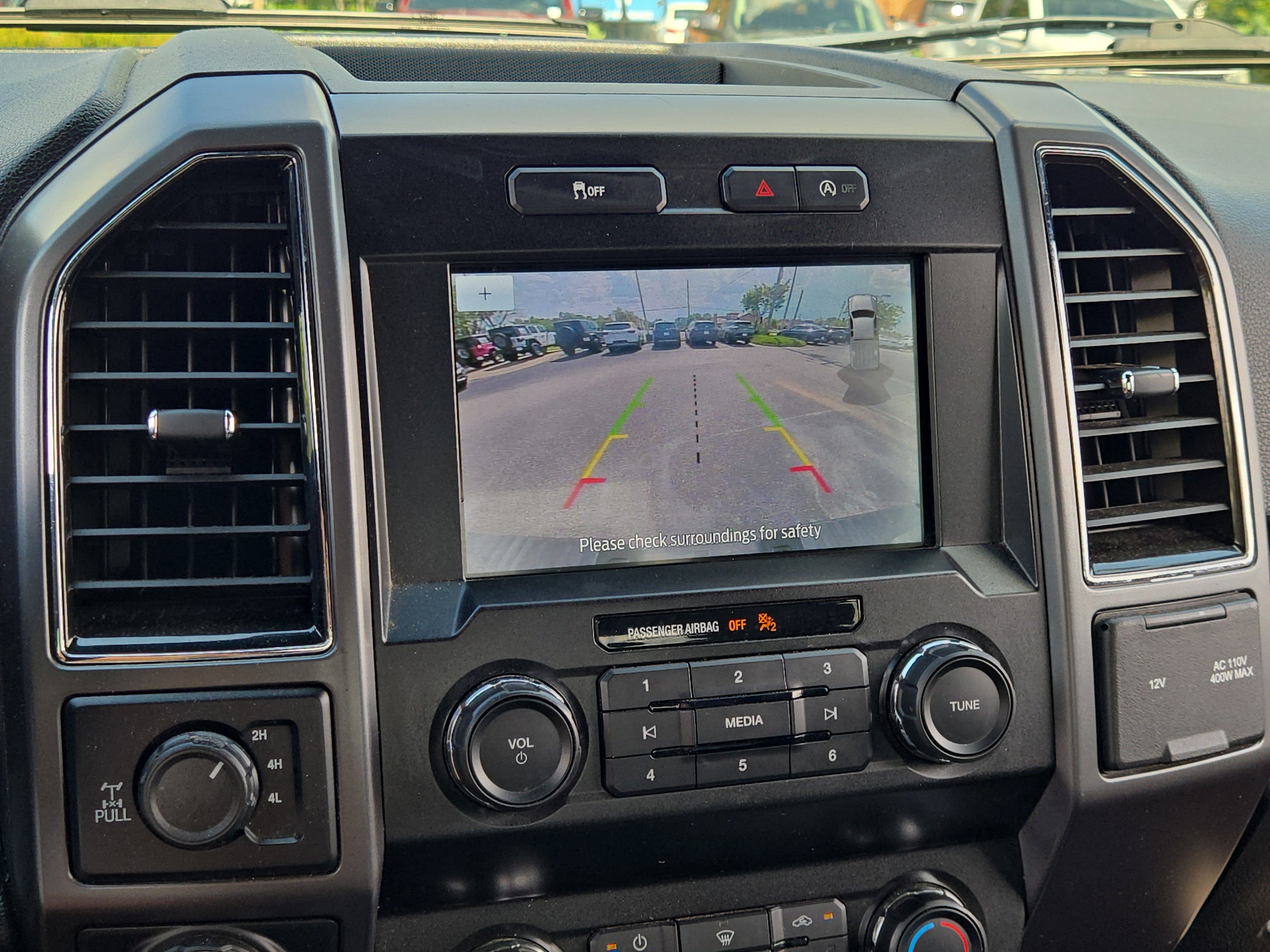 Used 2020 Gray Ford LARIAT image 28
