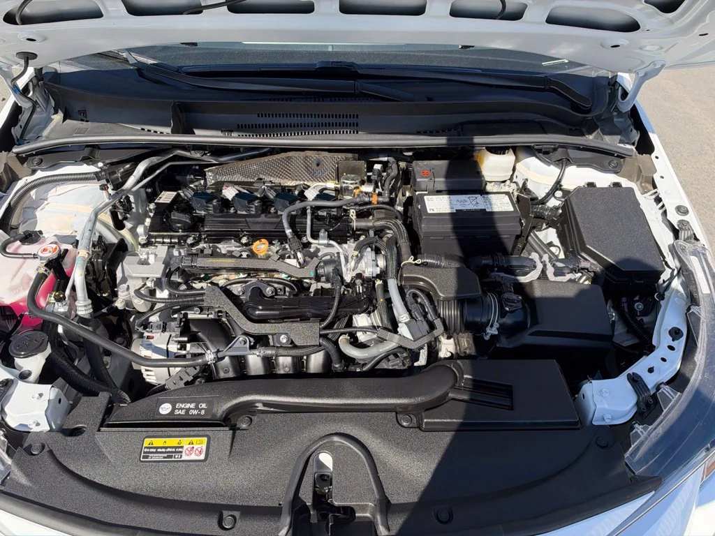 Used 2025 White Toyota LE image 18