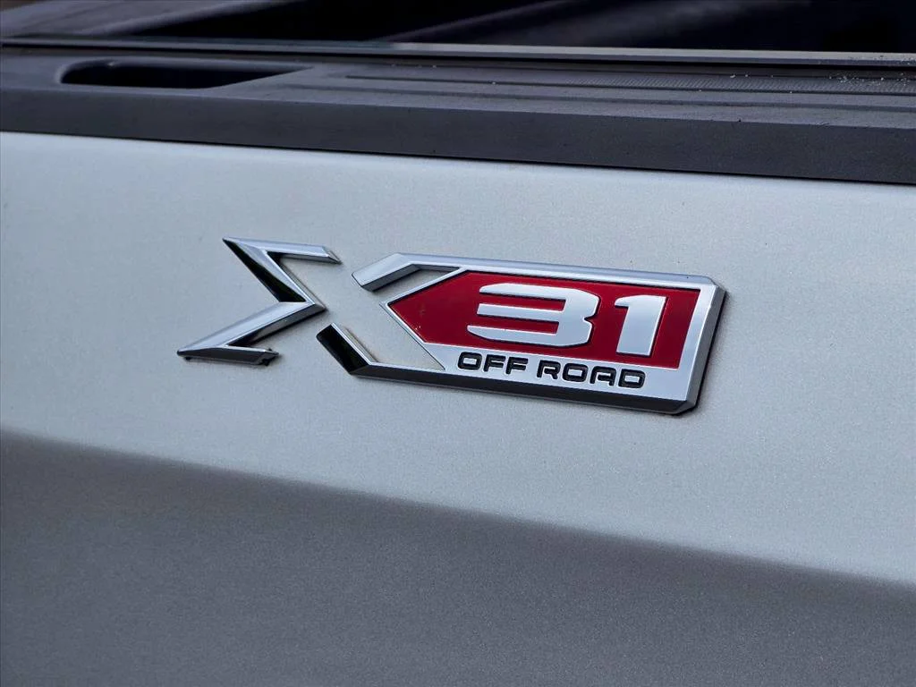 Used 2021 QUICKSILVER METALLIC GMC Elevation image 14