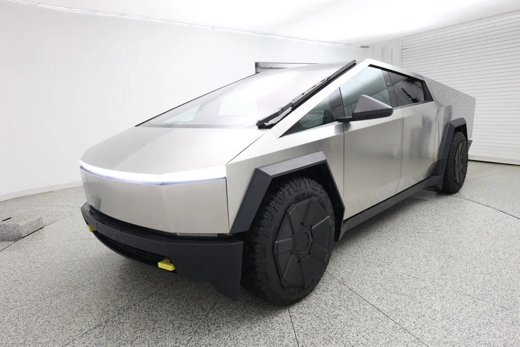 Used 2025 Stainless Steel Tesla AWD image 1