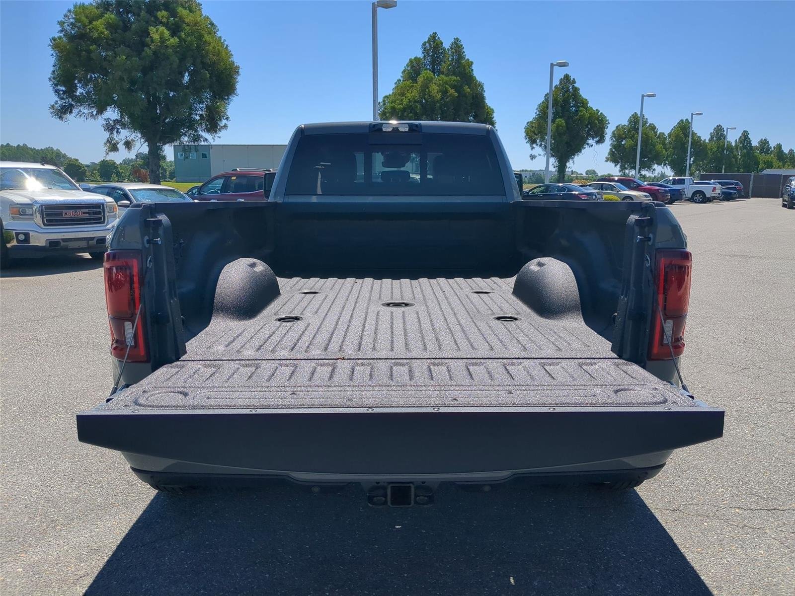 New 2026 Ceramic Gray Clear-Coat Exterior Paint RAM Laramie image 28