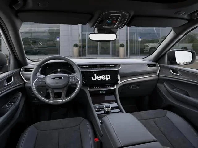 New 2026 Diamond Black Crystal Pearlcoat Jeep Laredo image 92