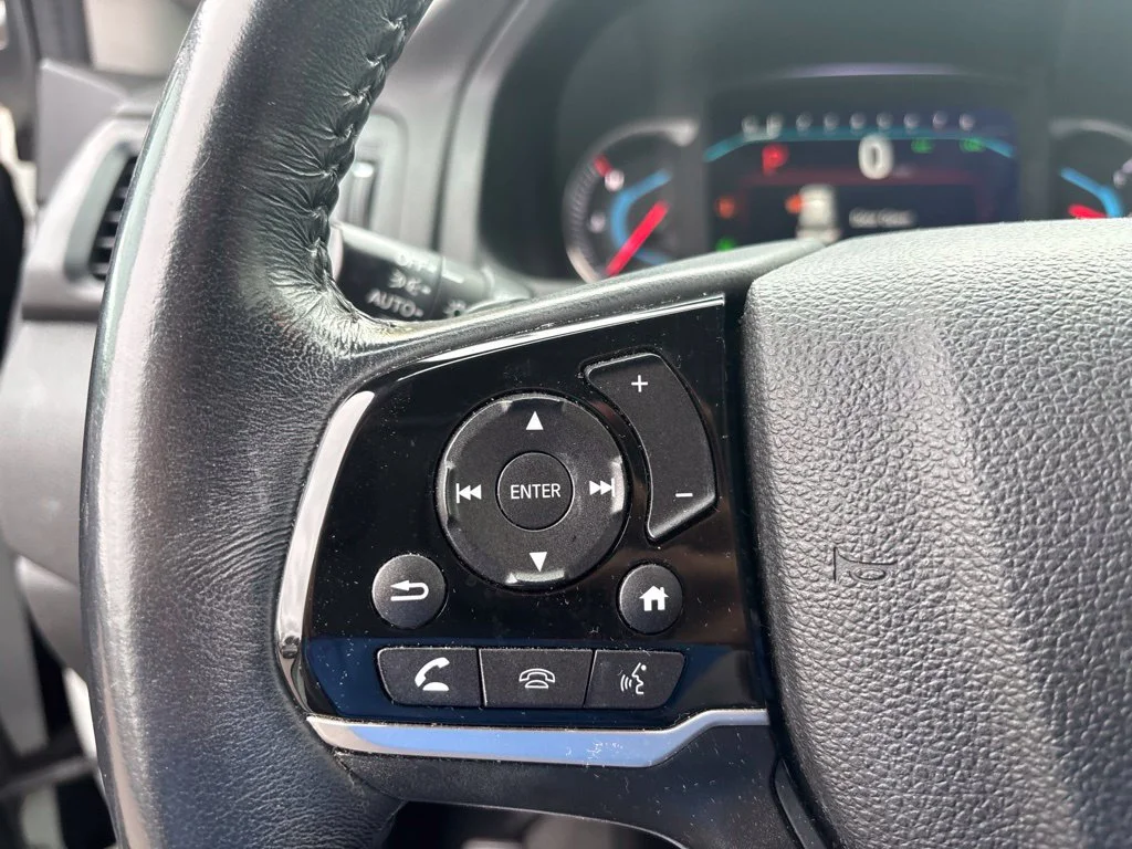 Used 2022 White Honda EX-L image 19
