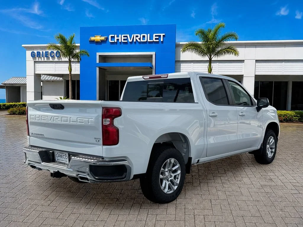 New 2026 Summit White Chevrolet LT image 7