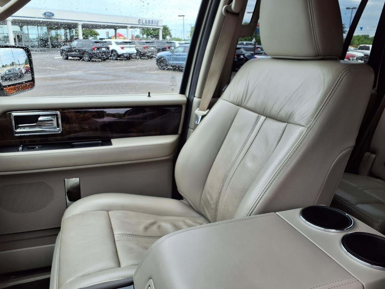 Used 2017 Palladium White Gold Metallic Lincoln Select image 22